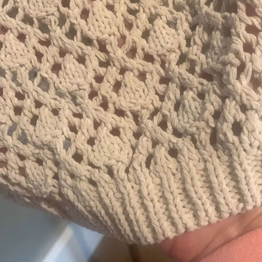 Crocheted Crop Sweater  - Picture 5 of 8